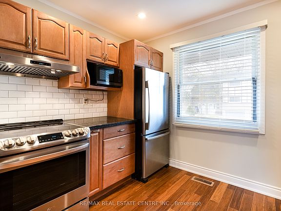 3rd image of 85 Albright Rd #3