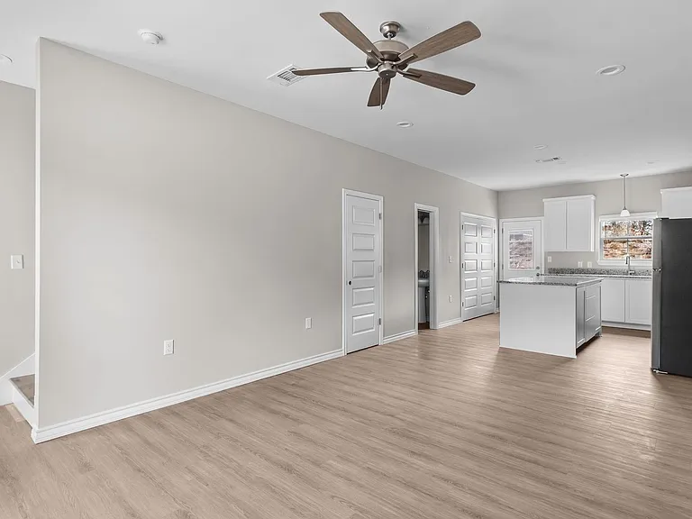0 Lionel Ave — Photo 11