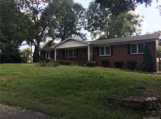 305 Puett St, Dallas, NC 28034