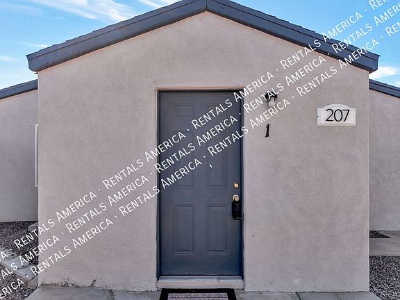4th image of 207 W Ohio St Unit 1