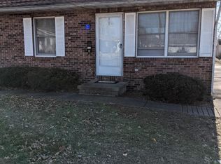 401 W 9th St #B, Johnston City, IL