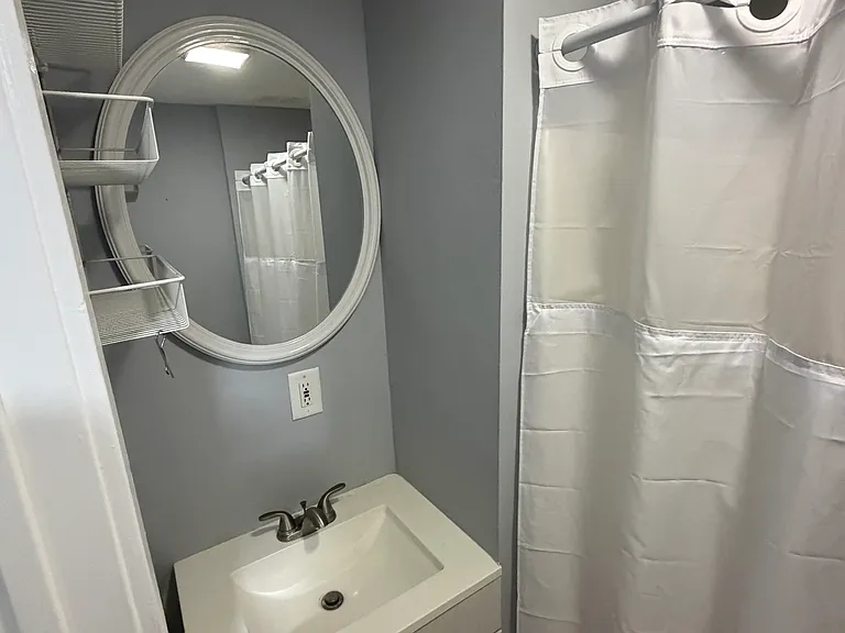 236 Bridge St #5 — Photo 6