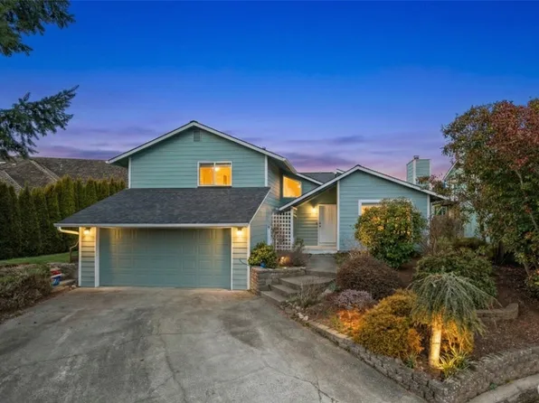 7918 W Golf Course Drive, Blaine, WA 98230