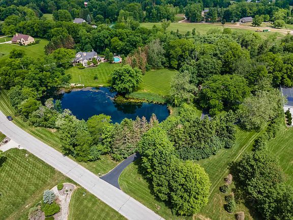 3rd image of 1000 Retreat Ln