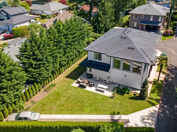 483 SW Cherry Park Rd, Troutdale, OR 97060