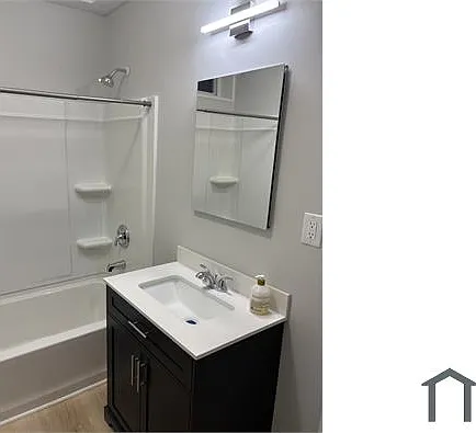 327 N 3rd St — Photo 5