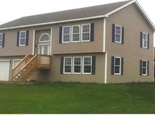 19 Lacey Ln, Kenduskeag, ME 04450