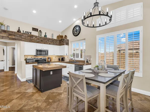 6352 W HACKAMORE Drive, Phoenix, AZ 85083