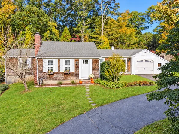2 Spectacle Road, East Sandwich, MA 02537