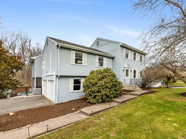 80 Sunset Ridge Drive, Southington, CT 06489