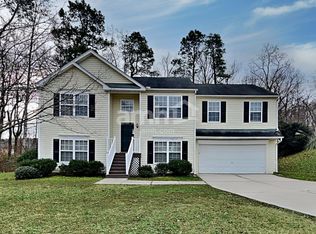 520 Birchtree Valley Ct, Fuquay Varina, NC 27526