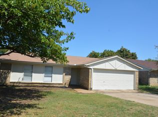 9916 Pilot Point St, Fort Worth, TX 76108