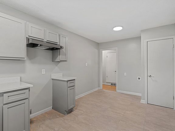 4th image of 4378 Marguerite Dr