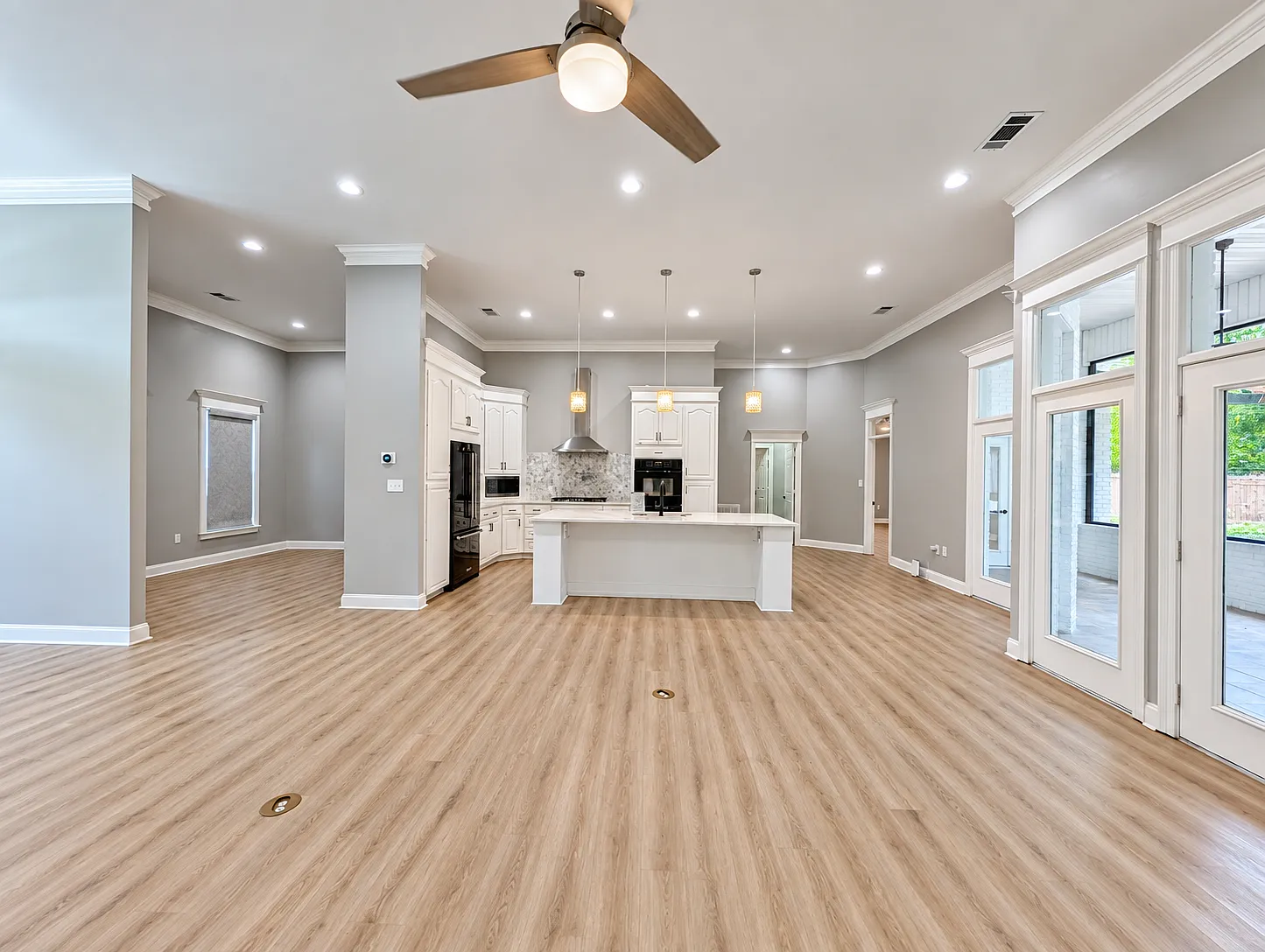 5 bed, 3949 sqft, $3,800 — Photo 3