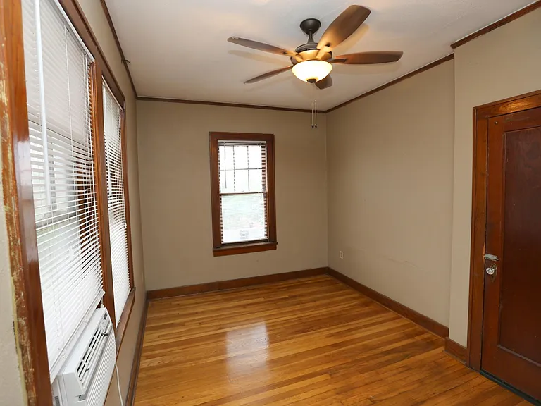 301 Thayer St #B — Photo 11