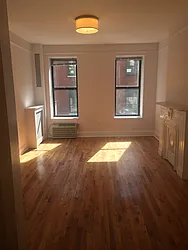 Rented by Metropolis Real Estate of Manhattan
