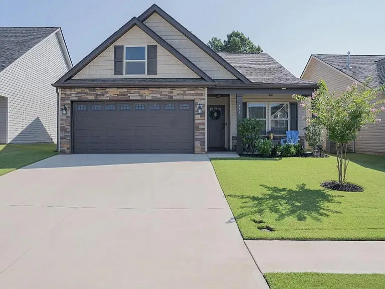 550 Ridgeville Crossing Dr — Photo 1