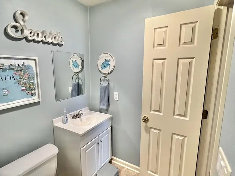 334 Plymouth Ave — Photo 6