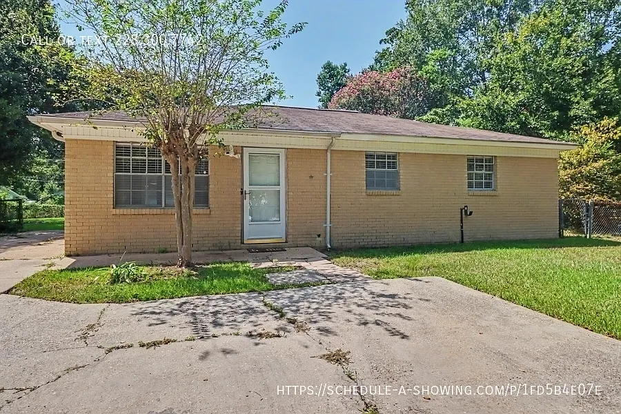 4625 Hilltop Dr
