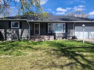 410 17th St, Gothenburg, NE 69138
