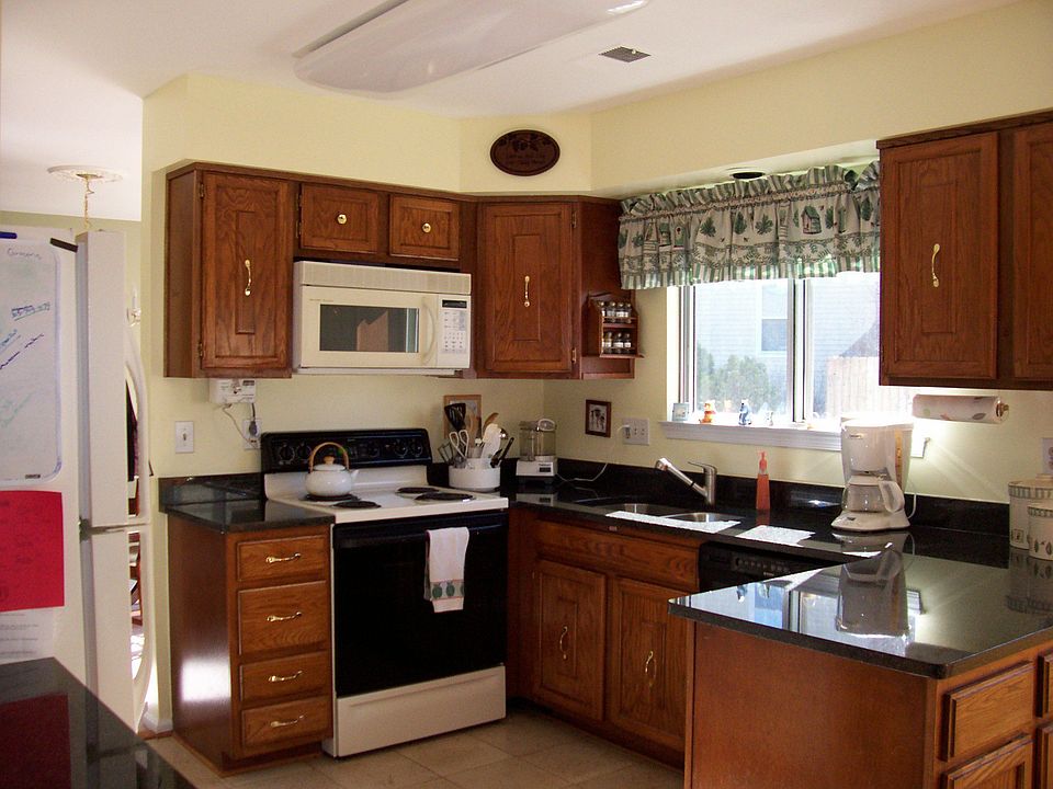 2nd image of 1310 Cold Harbor Ct