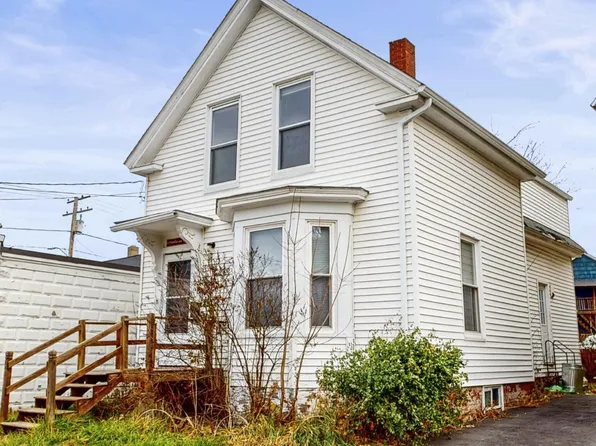 8 Howe Street, Lewiston, ME 04240