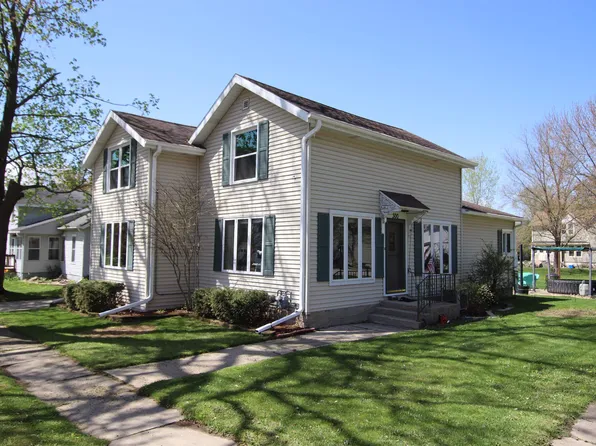 300 N Woodward St, Brandon, WI 53919