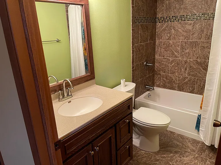 144 Acorn Dr — Photo 24
