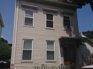 556 E 7th St, South Boston, MA 02127