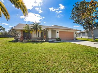 7135 Queen Palm Cir, Sarasota, FL 34243