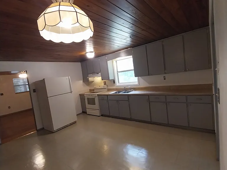 4298 County Road 693 — Photo 10