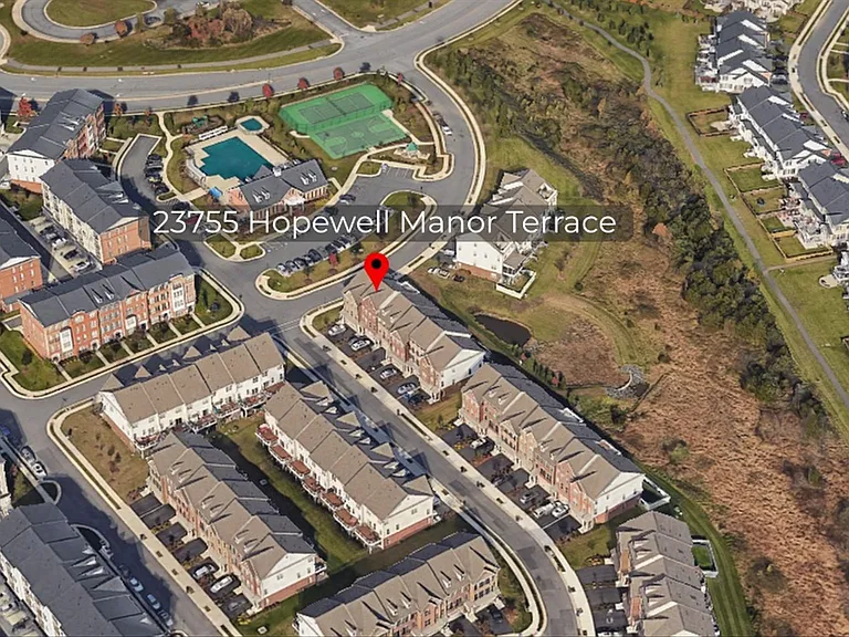 23755 Hopewell Manor Ter — Photo 4