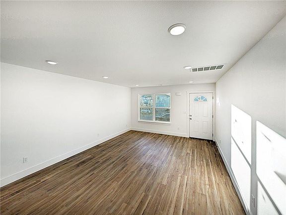 4th image of 1206 Nedra Dr