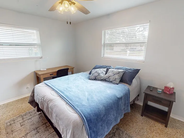328 Slayton Ave — Photo 31