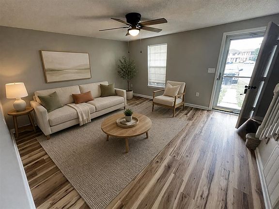 2nd image of 122 Cindie Ln