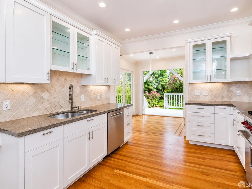 1st image of 2825 Filbert St