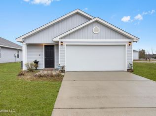 2200 Magazine St, Ocean Springs, MS 39564