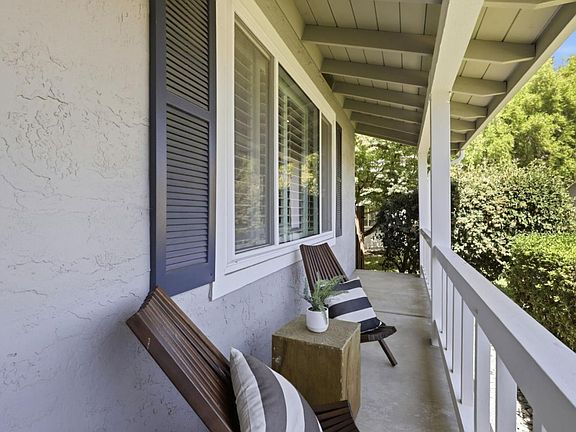 4th image of 127 Park Watson Pl