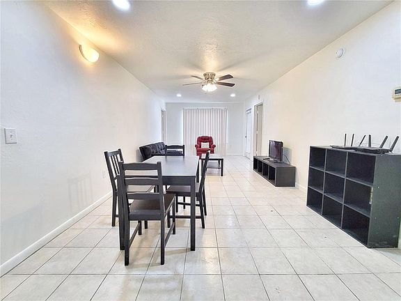 3rd image of 3800 SW 20th Ave APT 101