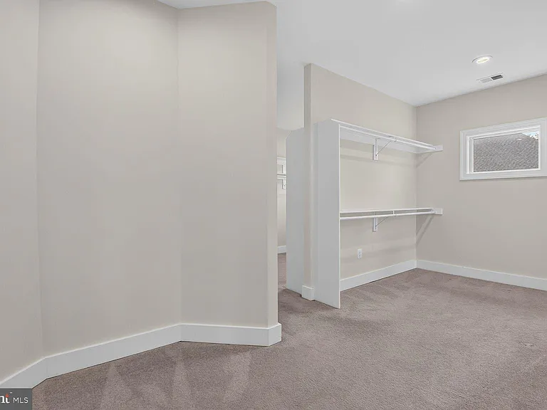 13828 Travilah Rd — Photo 35