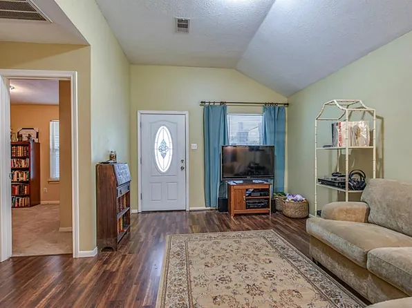 10914 Hummingbird Pl, Conroe, TX 77385