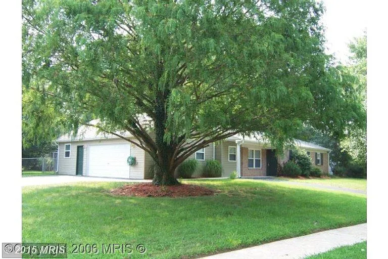 1125 Hamlin Rd photo 1