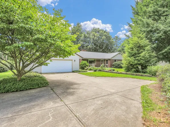 705 W Kirby Ave, Champaign, IL 61820