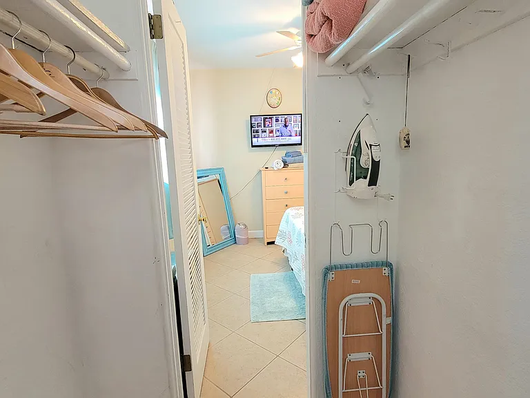 Walking Closet