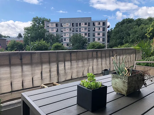 Rented by Compass | media 10