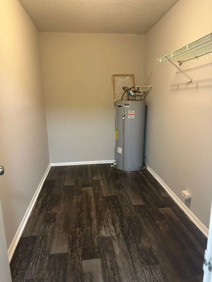 2 Bedroom/ 2 bath Condo — Photo 3