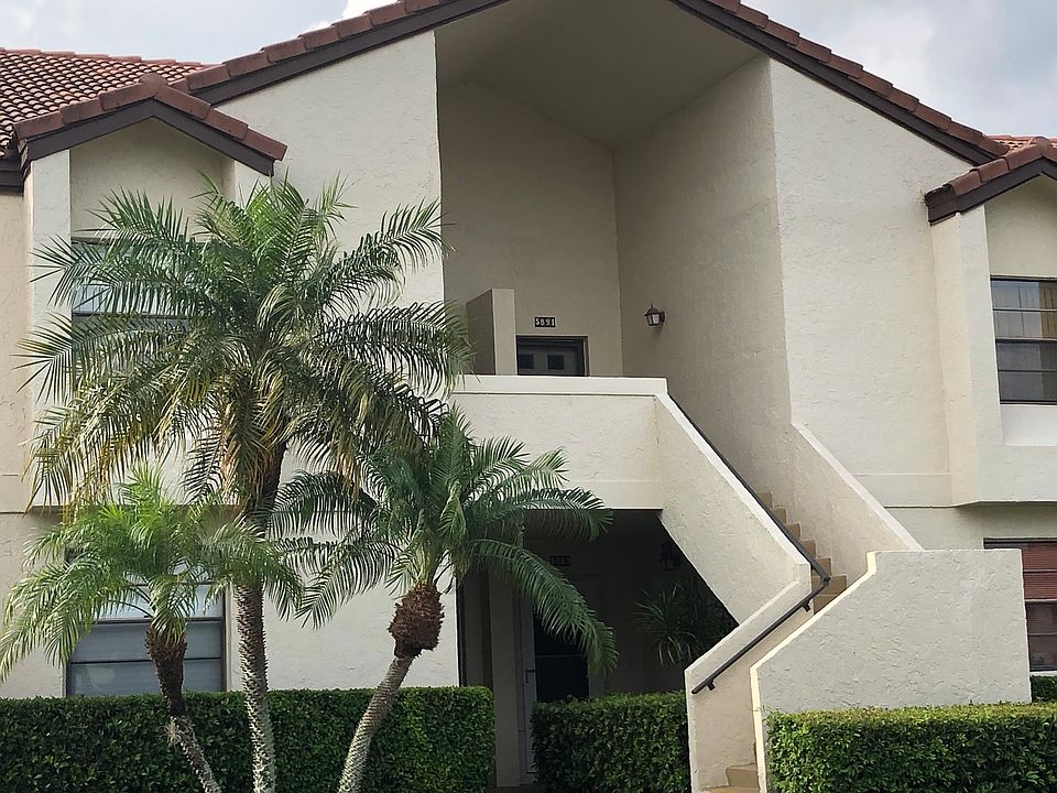 1st image of 5891 Parkwalk Dr