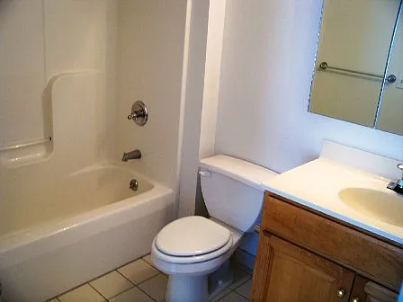 La Triumphe Apartments — Photo 27