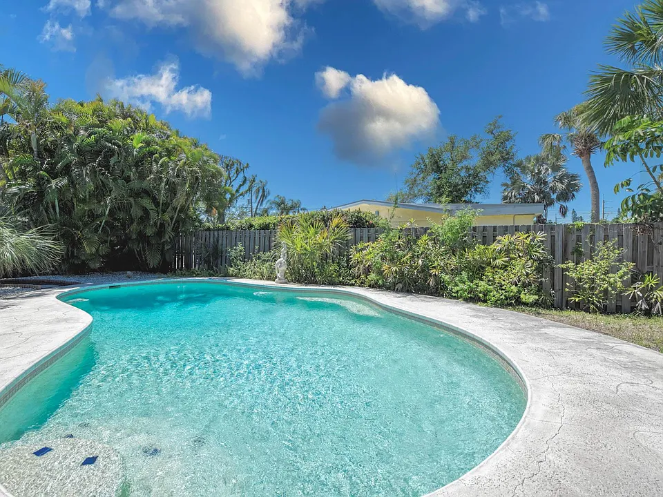 3217 Restful Ln