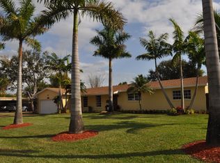 15725 SW 87th Ct, Palmetto Bay, FL 33157